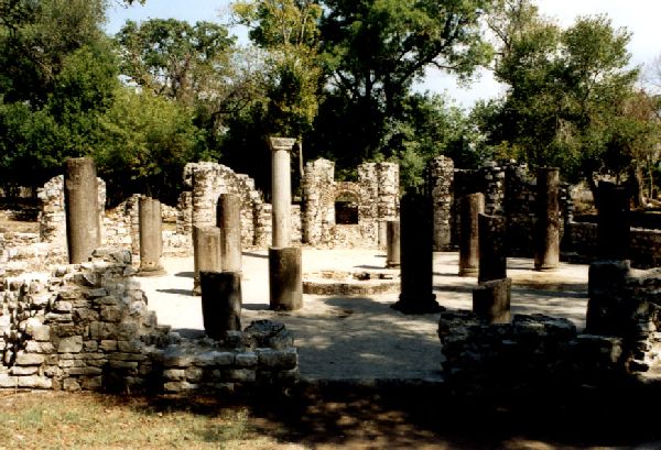 Die Ruinen von Butrint - Tempelanlage
