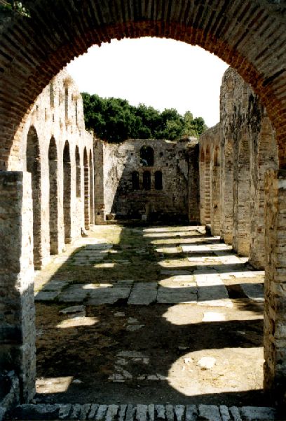 Die Ruinen von Butrint - die Basilika