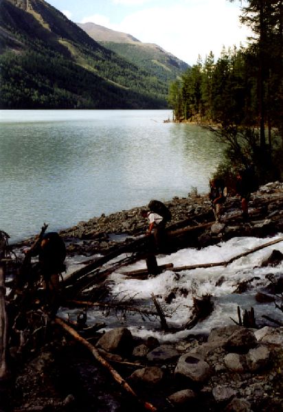 Bachquerung am Kutscherla-See
